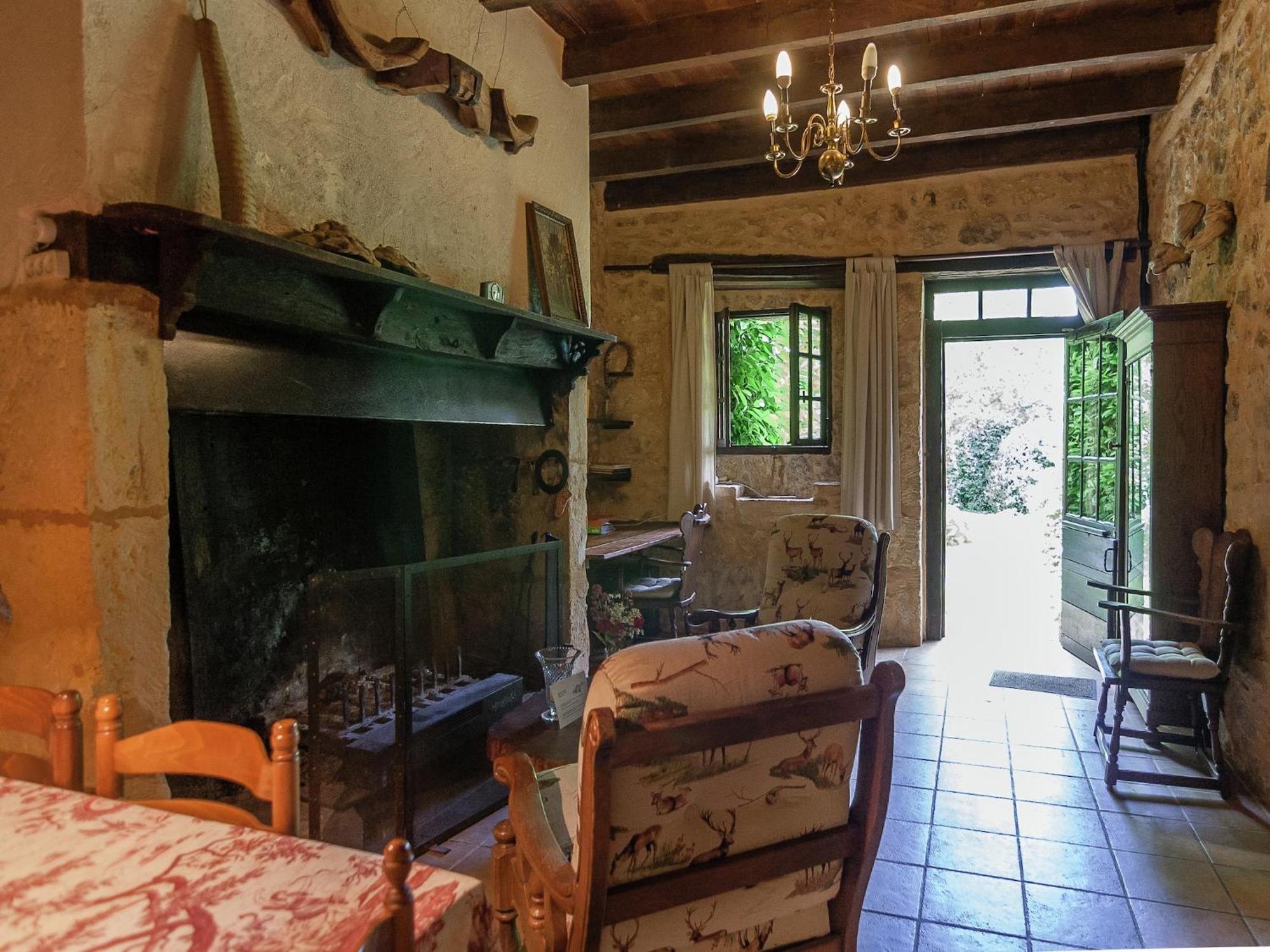 Cottage In Les Eyzies De Tayac Sireuil With Pool Meyrals Exteriér fotografie